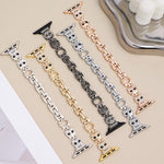 Bracelet de montre xDfind en métal à motif diamant en forme de panda roux, compatible avec Apple Watch 42/44/45/46/49 mm et Apple Watch 38/40/41/S11 42 mm.