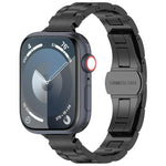 Bracelet de montre fin en alliage de titane avec boucle papillon à trois billes, compatible avec les Apple Watch 46 mm / 49 mm / 45 mm / 44 mm et 42 mm / 41 mm / 40 mm / 38 mm.