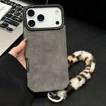 Étui de téléphone en similicuir suédé avec corde en peluche lapin sérigraphiée, Pour iPhone 17 Pro Max, Pour iPhone 17 Pro, Pour iPhone 17, Pour iPhone 16 Pro Max, Pour iPhone 16 Pro, Pour iPhone 16, Pour iPhone 15 Pro Max, Pour iPhone 15 Pro