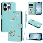 ZS01 Coque de Téléphone Double Couche Cœur Floral en Cuir Vegan avec Dragonne, Pour iPhone 16 Pro, Pour iPhone 16 Plus, Pour iPhone 16, Pour iPhone 15 Pro Max, Pour iPhone 15 Pro, Pour iPhone 15 Plus