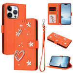 ZS01 Coque de Téléphone Double Couche Cœur Floral en Cuir Vegan avec Dragonne, Pour iPhone 16 Pro, Pour iPhone 16 Plus, Pour iPhone 16, Pour iPhone 15 Pro Max, Pour iPhone 15 Pro, Pour iPhone 15 Plus