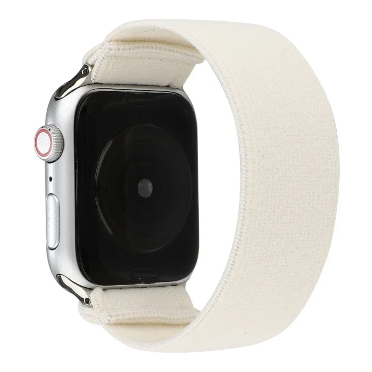 Solid color silicone replacement strap for Apple Watch, compatible with Series 7 41mm, 6, SE, 5, 4, 40mm.