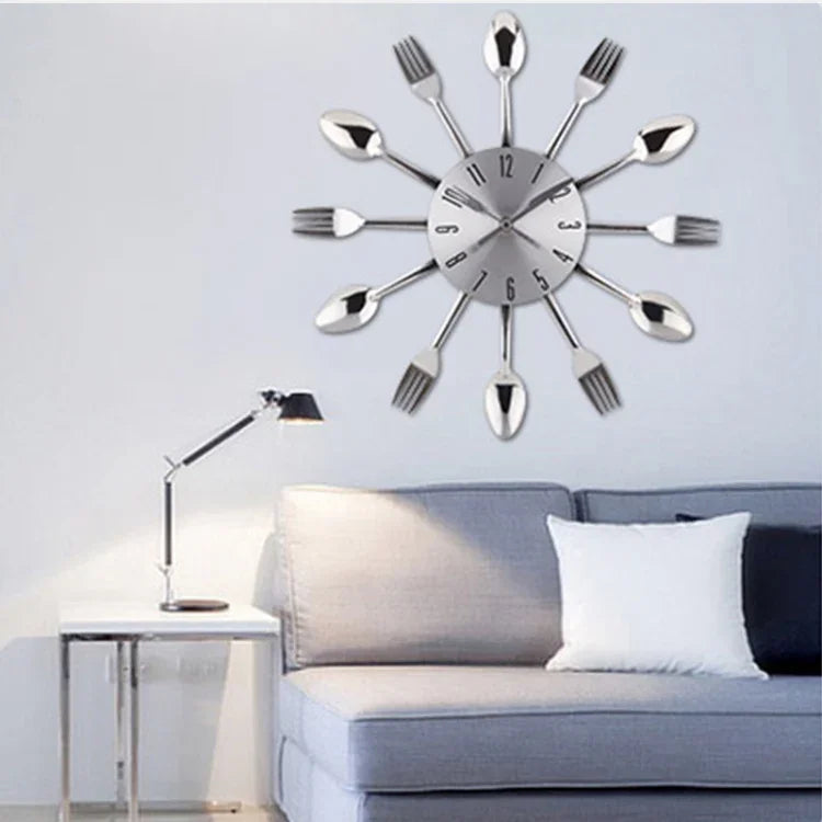 Horloge murale créative en acier inoxydable pour cuisine et salon avec couteau et fourchette, quartz
