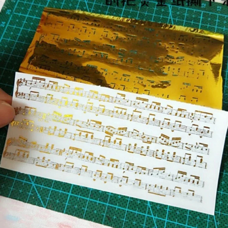 50 feuilles / paquet de papiers métallisés format A4, livraison d'une couleur aléatoire, papiers métallisés format A4