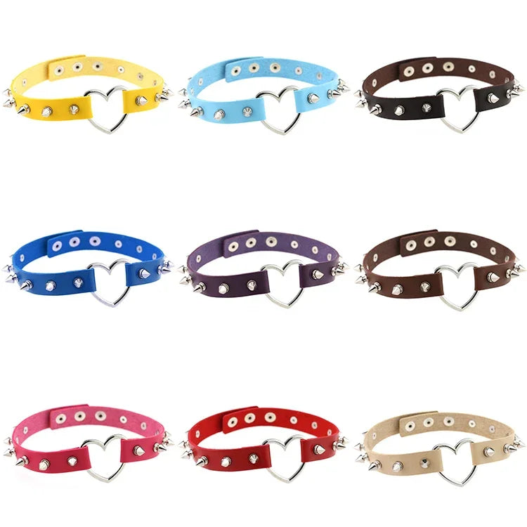 Collier ras du cou en cuir clouté en forme de cœur, style punk, livraison couleur aléatoire, TXXQ04