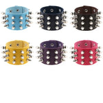 2 PCS Bracelet en Cuir à Rivets 3 Rangées, Style Punk Européen et Américain, Mode Exagérée à Pointe Conique, Livraison de Couleur Aléatoire