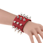 2 PCS Bracelet en Cuir à Rivets 3 Rangées, Style Punk Européen et Américain, Mode Exagérée à Pointe Conique, Livraison de Couleur Aléatoire