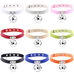 2 colliers ras-du-cou pour femme en cuir style punk japonais avec pendentif clochette, livraison couleur aléatoire, LD01