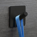 Patère oblique noire en acier inoxydable Porte-manteau de salle de bain sans perçage, Patère oblique noire