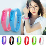 5 PCS Bracelets répulsifs anti-moustiques en silicone avec boucle, adaptés aux enfants et adultes, longueur : 23 cm, couleur aléatoire
