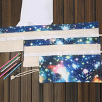 Trousse à Stylos Imprimé Galaxie Cosmique 36 Emplacements, Trousse à Crayons en Toile, Enroulable, Pochette de Papeterie, 36 Emplacements