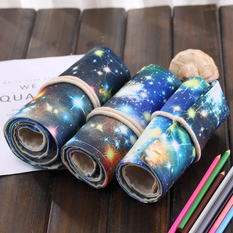 Trousse à Stylos Imprimé Galaxie Cosmique 36 Emplacements, Trousse à Crayons en Toile, Enroulable, Pochette de Papeterie, 36 Emplacements