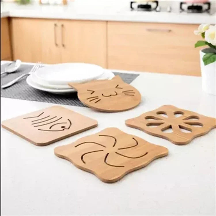 Lot de 5 sous-verres mignons de style dessin animé pour table de cuisine, sous-verres isolants, livraison de style aléatoire, sets de table 2