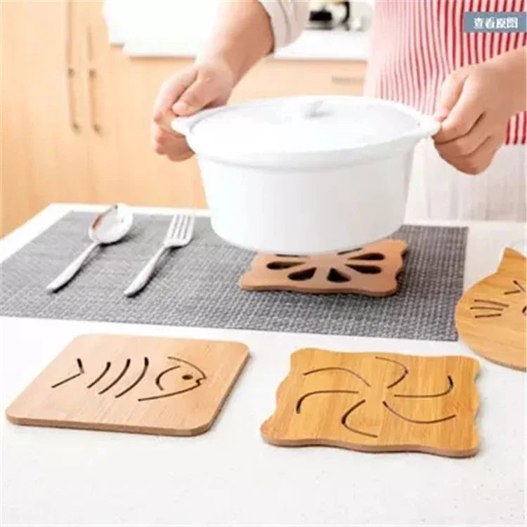 Lot de 5 sous-verres mignons de style dessin animé pour table de cuisine, sous-verres isolants, livraison de style aléatoire, sets de table 2