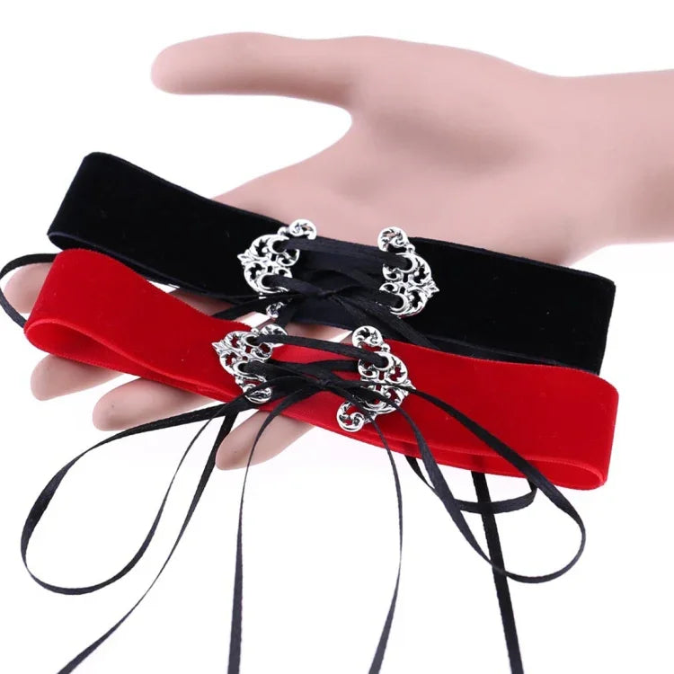 2 PCS Collier ras-du-cou en alliage creux velours mode européenne et américaine style street-snap, livraison couleur aléatoire, TERQ02