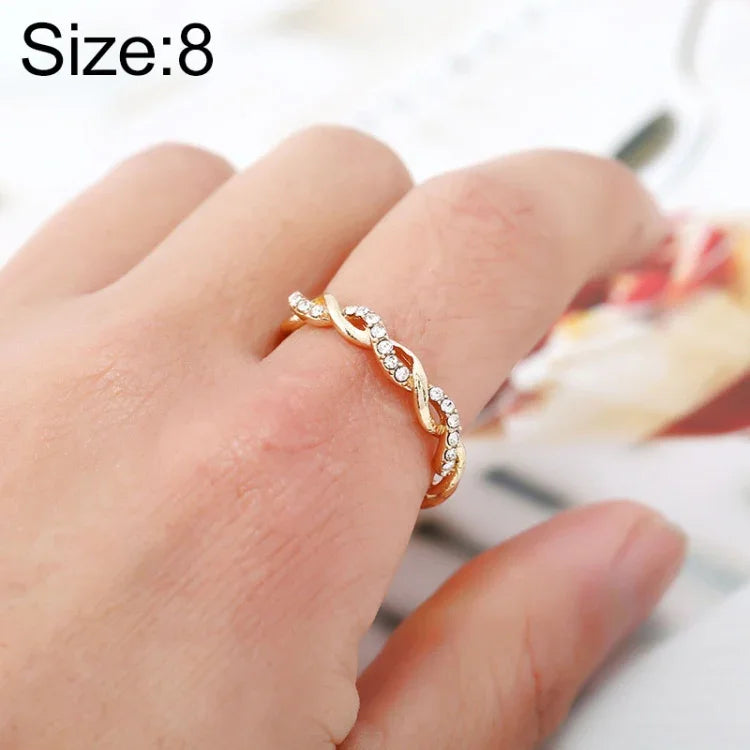 Bague torsadée pour femmes, simple et élégante, entièrement ornée de strass (Taille US:8), Taille US:8