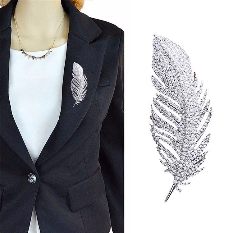 Broche de corsage en platine de haute qualité, motif plumes, style simple