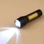 Lampe de poche étanche à zoom USB A2 XPE + COB avec 3 modes & boîte de rangement, A2