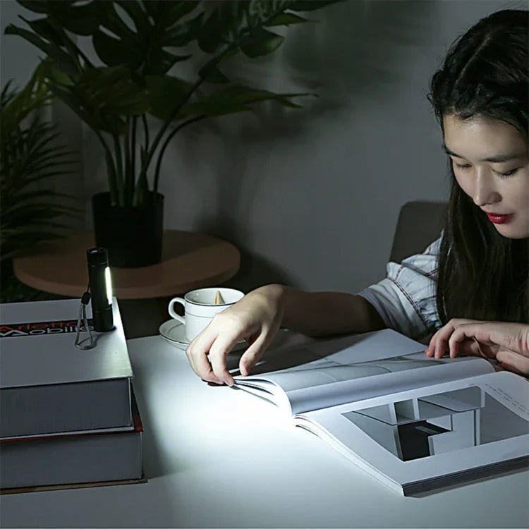 Lampe de poche étanche à zoom USB A2 XPE + COB avec 3 modes & boîte de rangement, A2