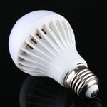 Ampoule LED à détecteur de mouvement infrarouge E27 7W 16 LED SMD 5730 450LM, Distance de détection : 4-6m, AC 220V, Lumière blanche E27 7W