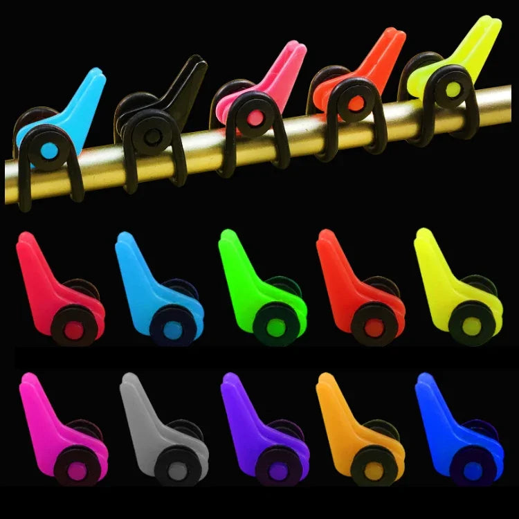 10 PCS Porte-hameçons pour cannes à pêche en plastique de couleurs multiples, support pour appâts cuillère, livraison de couleur aléatoire