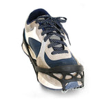 Une paire de crampons d\'escalade simples épaissis à ressort antidérapants pour neige extérieure