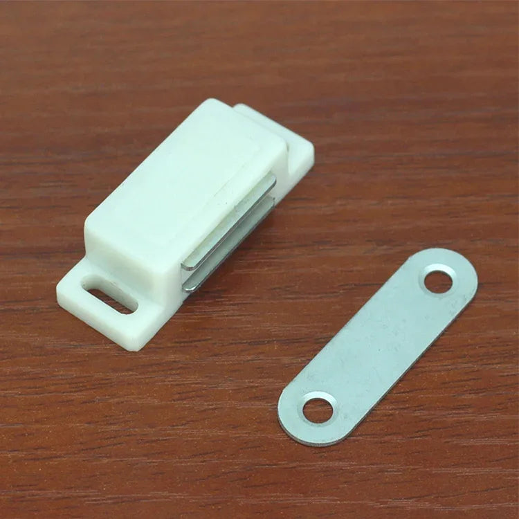 50 pcs ventouses magnétiques en plastique solides pour porte d'armoire, armoire, bibliothèque, accessoires pour la maison, Taille : S, S