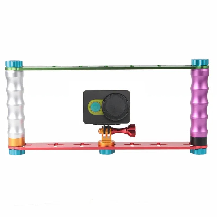 Support de fixation en aluminium avec double poignée stabilisatrice pour caméras d'action PULUZ, compatible avec GoPro, Insta360, DJI et autres caméras sportives.