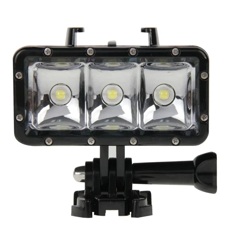 Lampe torche vidéo étanche à 30 m avec 3 modes d'éclairage, support de fixation et vis pour GoPro, Insta360, DJI et autres caméras d'action.