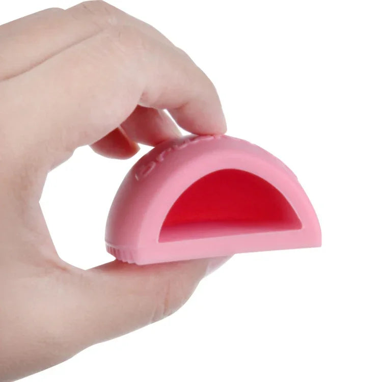 Outil de nettoyage en silicone pour pinceaux de maquillage et brosses de lavage.