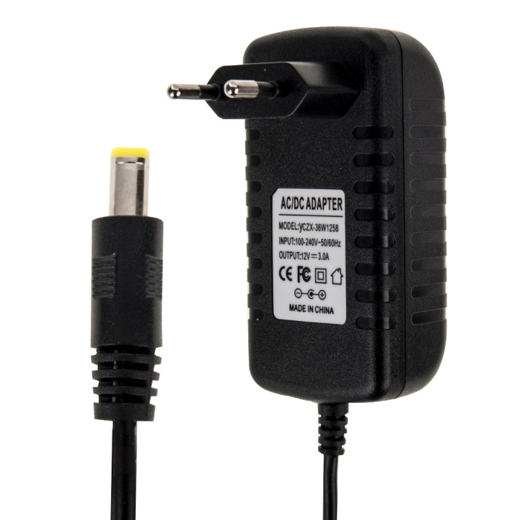 Adaptateur secteur prise EU AC 100-240V vers DC 12V 3A, embouts : 5,5 x 2,1 mm, longueur du câble : environ 1,2 m, prise EU DC 12V 3A
