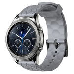 Bracelet de montre en silicone à motif football de couleur unie 22 mm, pour Samsung Galaxy Watch3 45 mm, pour Samsung Galaxy Watch 46 mm, pour Samsung Gear S3 Classic, pour Samsung Gear S3 Frontier