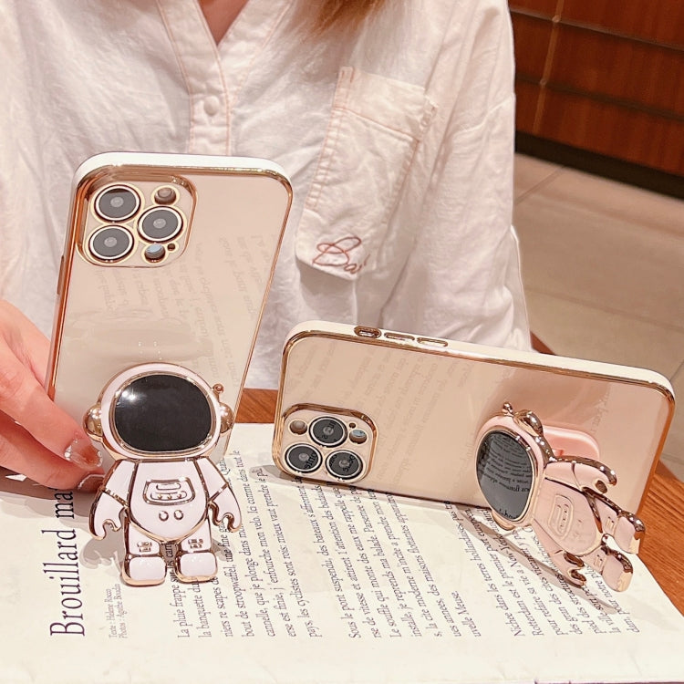 Coque de téléphone plaquée avec support Astronaute, Pour iPhone 17e / 16e, Pour iPhone 17 Pro Max, Pour iPhone 17 Pro, Pour iPhone 17, Pour iPhone Air, Pour iPhone 16 Pro Max, Pour iPhone 16 Pro, Pour iPhone 16 Plus