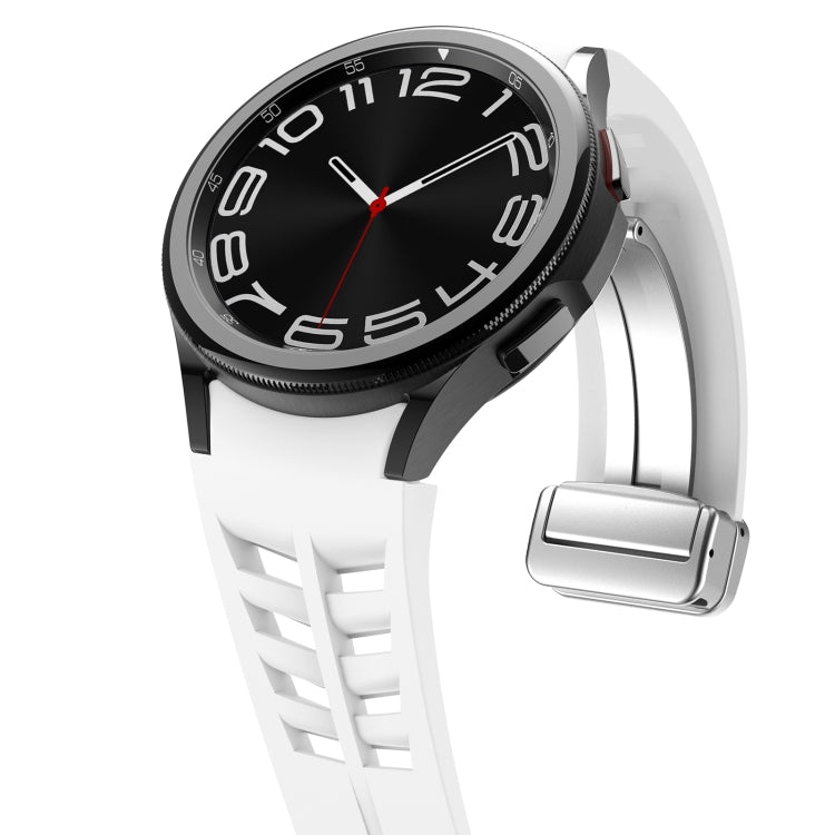 Bracelet de montre en silicone avec boucle pliante magnétique argentée Richard, pour Samsung Galaxy Watch FE 40mm, pour Samsung Galaxy Watch 5 Pro Golf Edition, pour Samsung Galaxy Watch 5 Golf Edition