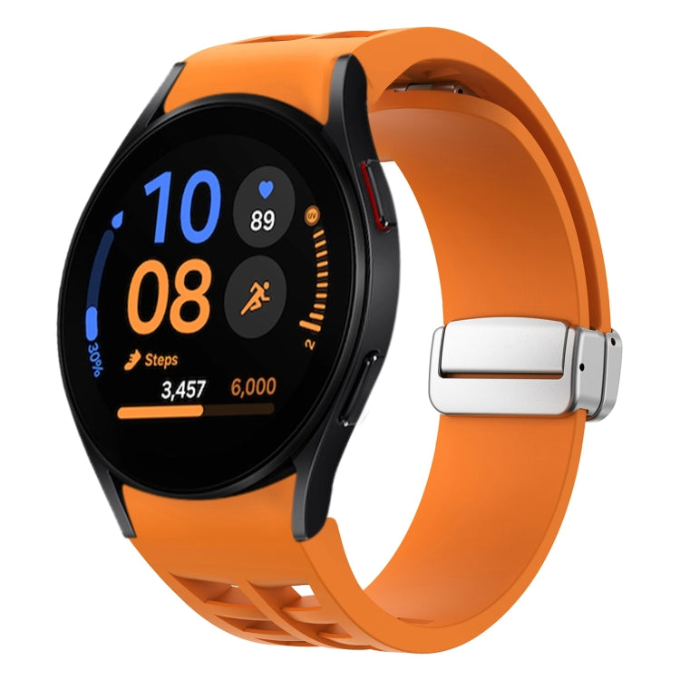 Bracelet de montre en silicone avec boucle pliante magnétique argentée Richard, pour Samsung Galaxy Watch FE 40mm, pour Samsung Galaxy Watch 5 Pro Golf Edition, pour Samsung Galaxy Watch 5 Golf Edition