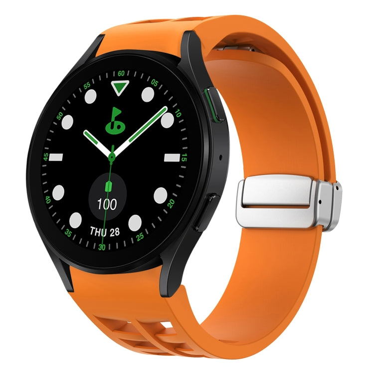 Bracelet de montre en silicone avec boucle pliante magnétique argentée Richard, pour Samsung Galaxy Watch FE 40mm, pour Samsung Galaxy Watch 5 Pro Golf Edition, pour Samsung Galaxy Watch 5 Golf Edition