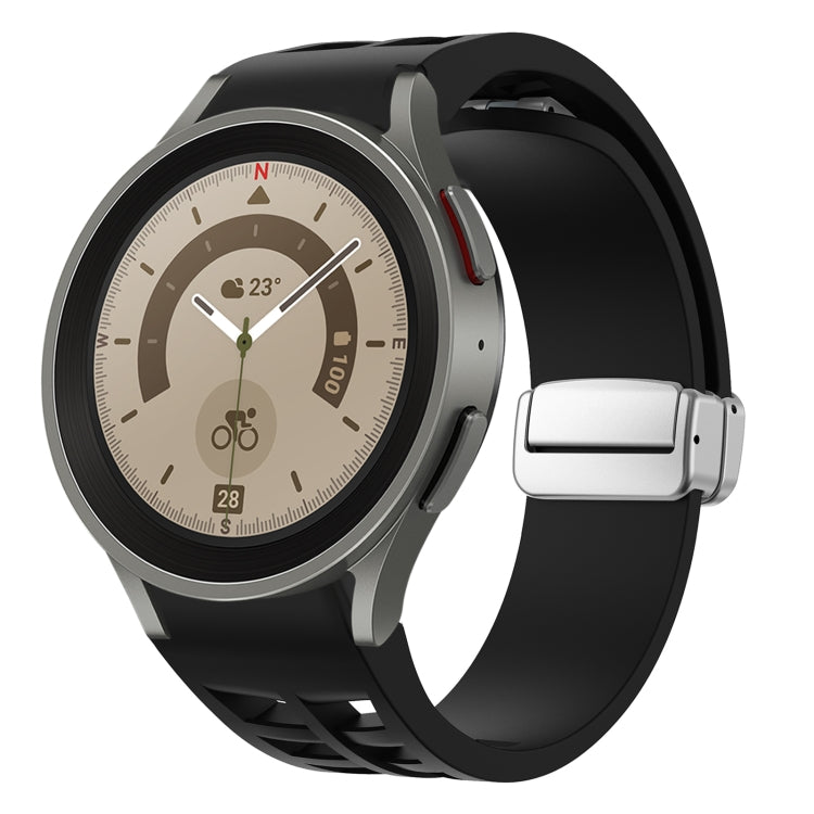 Bracelet de montre en silicone avec boucle pliante magnétique argentée Richard, pour Samsung Galaxy Watch 5 Pro 45mm, pour Samsung Galaxy Watch 7 40 / 44mm, pour Samsung Galaxy Watch 6 Classic 43 / 47mm