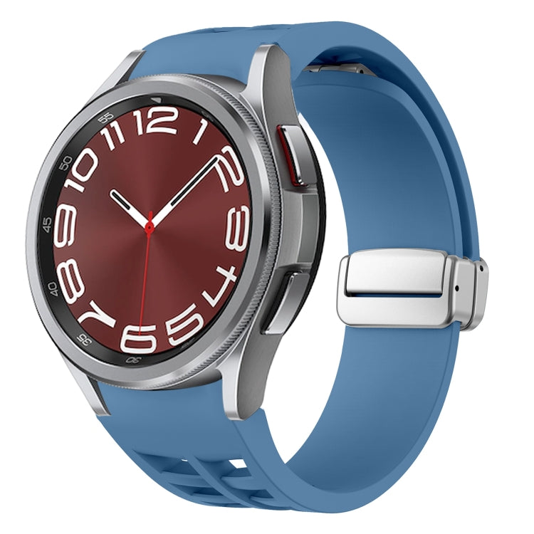 Bracelet de montre en silicone avec boucle pliante magnétique argentée Richard, pour Samsung Galaxy Watch 5 Pro 45mm, pour Samsung Galaxy Watch 7 40 / 44mm, pour Samsung Galaxy Watch 6 Classic 43 / 47mm