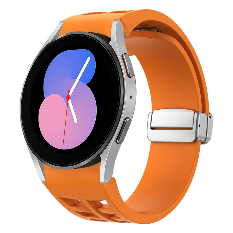 Bracelet de montre en silicone avec boucle pliante magnétique argentée Richard, pour Samsung Galaxy Watch 6 40 / 44mm, pour Samsung Galaxy Watch 5 40 / 44mm, pour Samsung Galaxy Watch 4 40 / 44mm