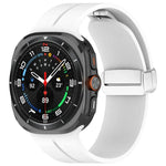 Bracelet de montre en silicone argenté à boucle magnétique pliable pour Samsung Galaxy Watch Ultra 47 mm / Ultra 2025