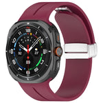 Bracelet de montre en silicone argenté à boucle magnétique pliable pour Samsung Galaxy Watch Ultra 47 mm / Ultra 2025