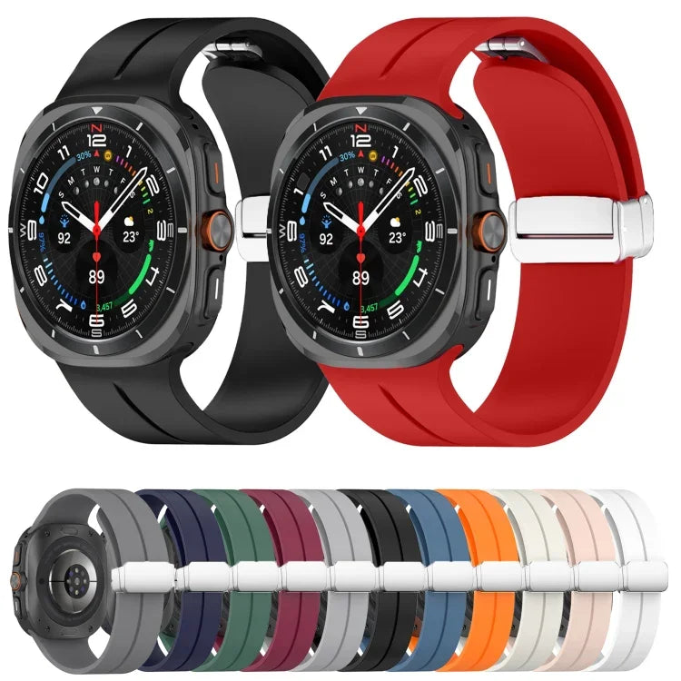 Bracelet de montre en silicone argenté à boucle magnétique pliable pour Samsung Galaxy Watch Ultra 47 mm / Ultra 2025