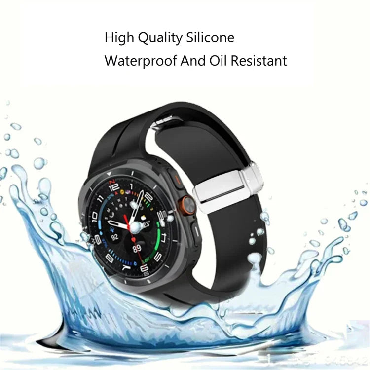 Bracelet de montre en silicone argenté à boucle magnétique pliable pour Samsung Galaxy Watch Ultra 47 mm / Ultra 2025