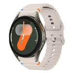 Bracelet de montre en silicone cousu motif vague, pour Samsung Galaxy Watch 7 40 / 44mm, pour Samsung Galaxy Watch 6 Classic, pour Samsung Galaxy Watch 6 40 / 44mm, pour Samsung Galaxy Watch 5 40 / 44mm