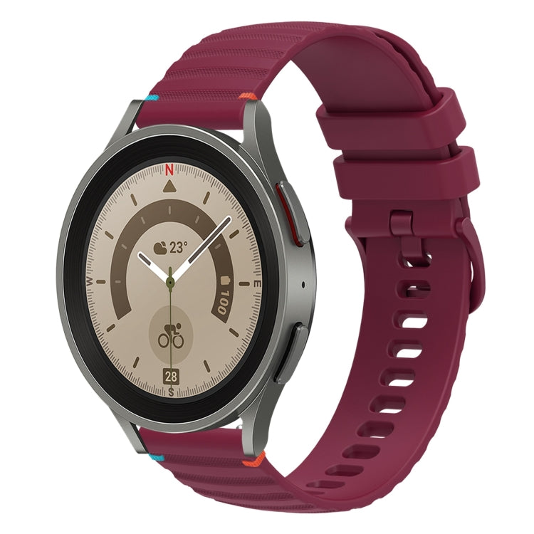 Bracelet de montre en silicone 20mm ondulé à points cousus, pour Samsung Galaxy Watch 5 40 / 44mm, pour Samsung Galaxy Watch 5 Pro 45mm, pour Samsung Galaxy Watch 4 40 / 44mm, pour Samsung Galaxy Watch 4 Classic 42 / 46mm