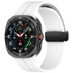 Bracelet de montre en silicone pliable à boucle magnétique style rainuré pour Samsung Galaxy Watch Ultra 47 mm