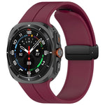 Bracelet de montre en silicone pliable à boucle magnétique style rainuré pour Samsung Galaxy Watch Ultra 47 mm