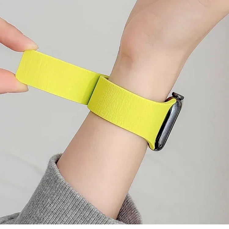Bracelet de montre magnétique en silicone à texture litchi, compatible avec Apple Watch 46 mm / 49 mm / 45 mm / 44 mm et Apple Watch 42 mm / 41 mm / 40 mm / 38 mm.