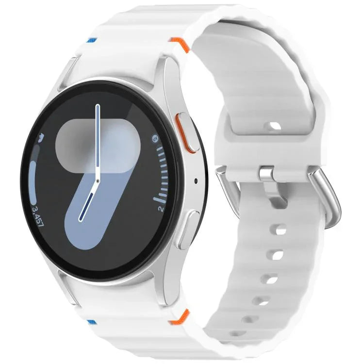 Bracelet de montre en silicone à boucle argentée avec motif ondulé et coutures, pour Samsung Galaxy Watch 7 40 / 44mm