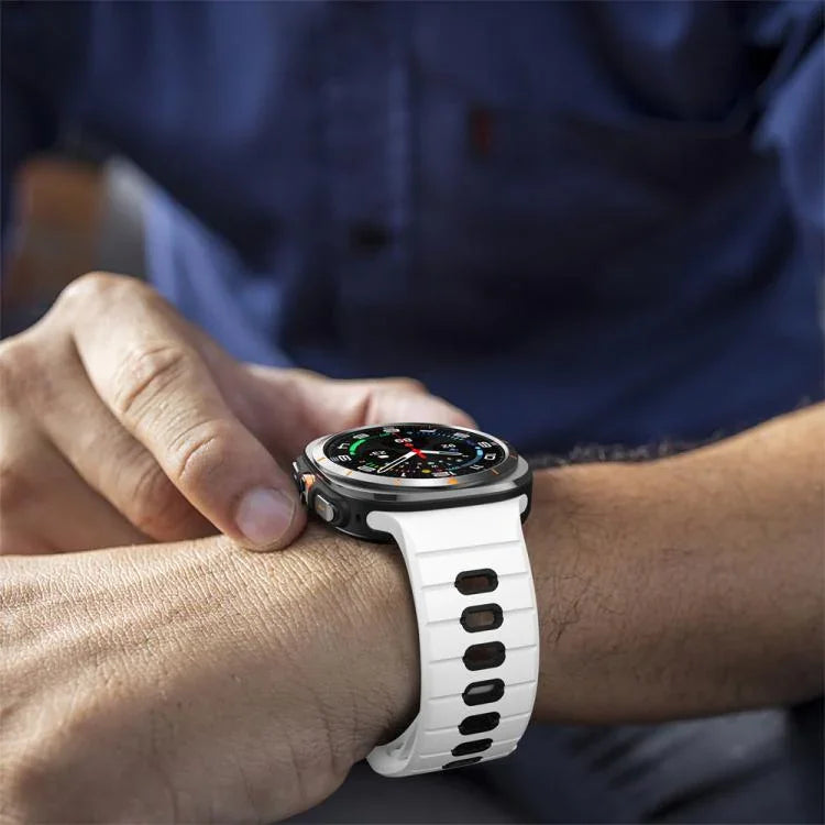 Bracelet de montre en silicone à rayures horizontales et boucle inversée, pour Samsung Galaxy Watch Ultra 47mm / Ultra 2025